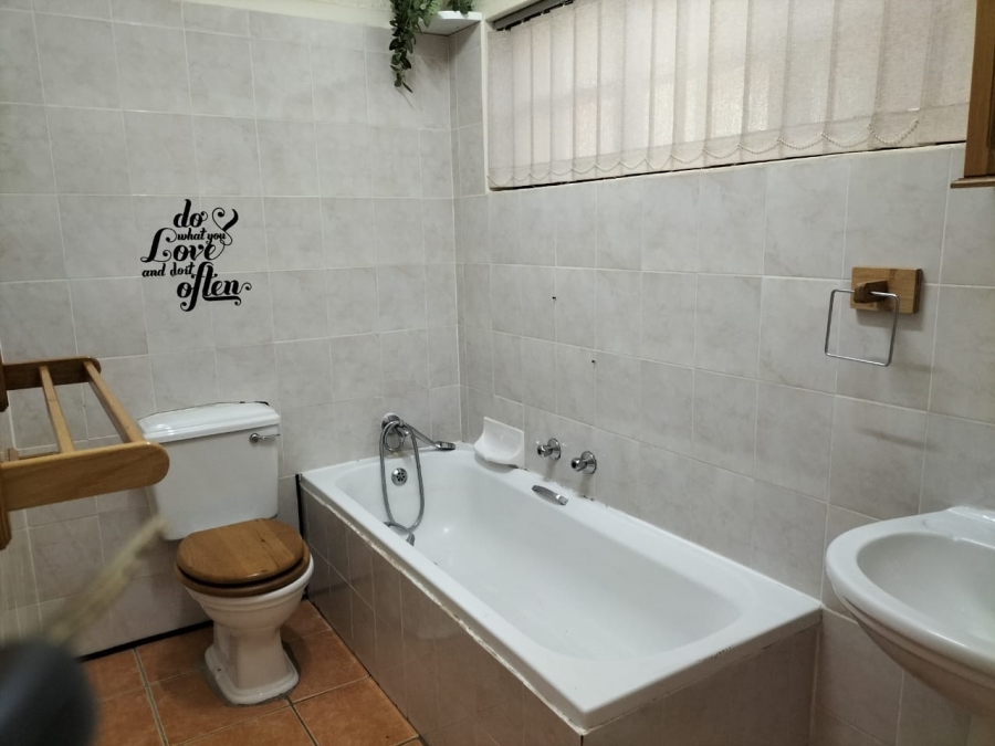 2 Bedroom Property for Sale in C Place Eastern Cape